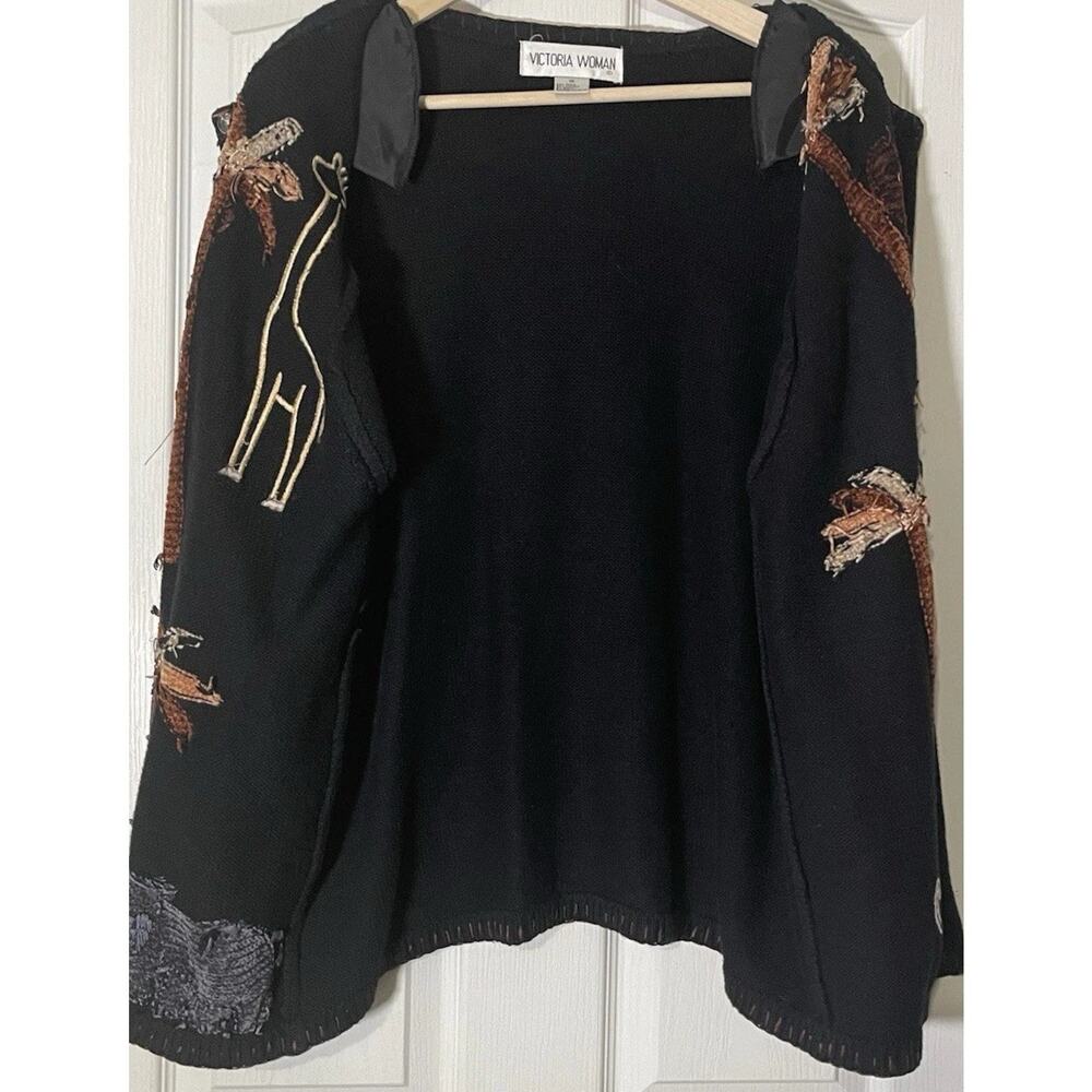 Victoria Woman 1X Embellished Jungle Cardigan Sweater – Sequin Animal Palmtrees - Picture 10 of 13